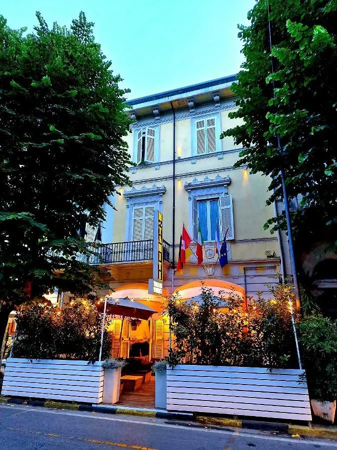 15 Hotel sul Mare vicino al Porto di Viareggio da Prenotare