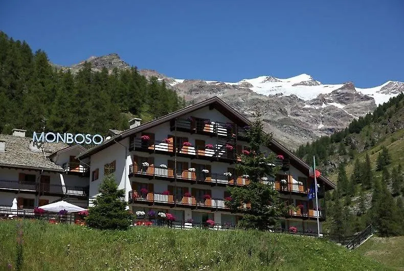 Soggiornare vicino al Lago Gabiet: 13 Resort a Confronto