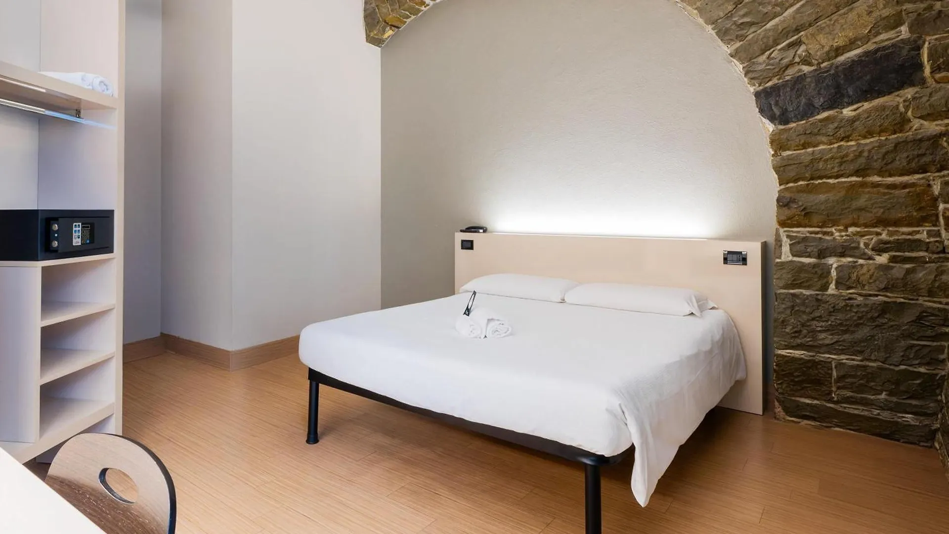 4 Hotel Centrali a Trieste Vicino al Castello di San Giusto