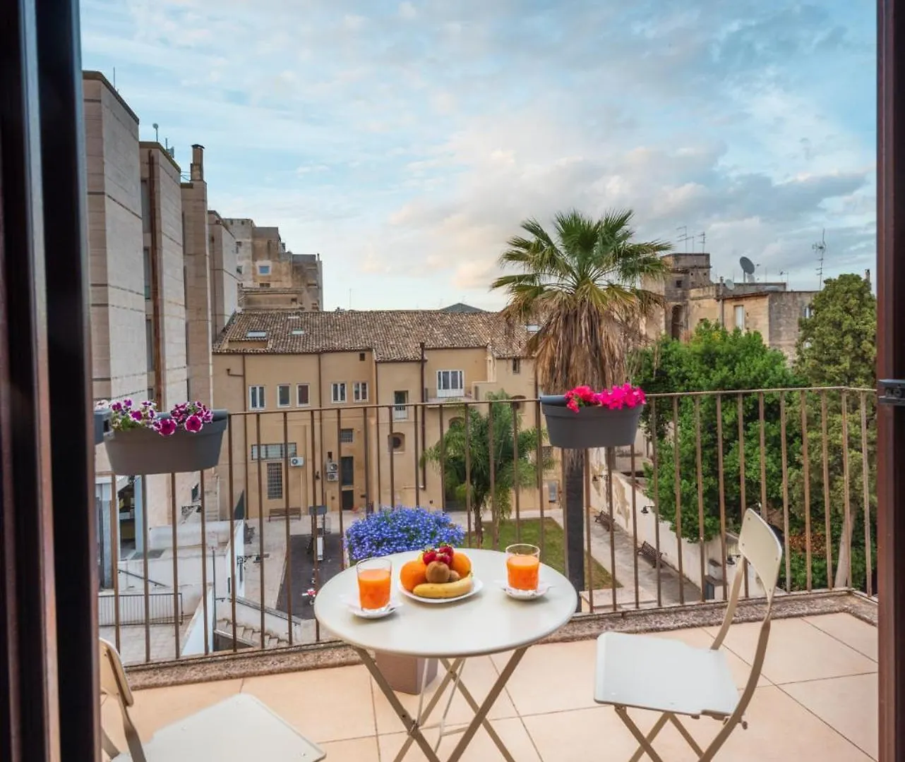 Soggiorno Romantico ai Giardini Iblei: 4 Hotel a Confronto